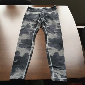 Lululemon full length size 6 leggings